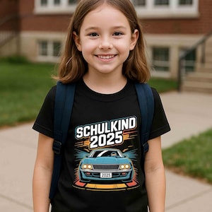子供用カーファーストクラスキッズシャツ（学校用）、レーシングカー、スクールチャイルド2025、レンナウト・シュルキント2025ジュニアキッズシャツ