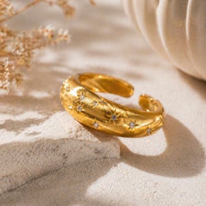 Gouden Starburst-ring, sierlijke hemelse band, minimalistische open ring, CZ-statementsieraden, stapelbaar verstelbaar cadeau voor haar
