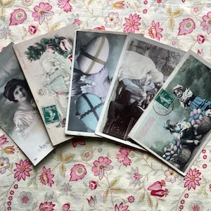 Une collection (T) de cinq cartes postales françaises anciennes, voeux de Joyeuses Pâques, articles éphémères, travaux manuels, scrapbooking, journal indésirable, collection.