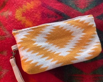 Pochette fatta a mano con tessuto jacquard di lana Pendleton