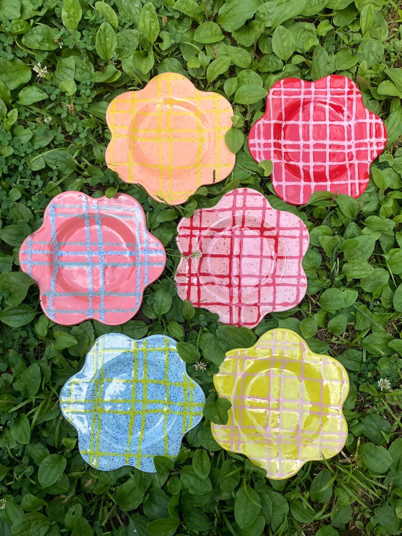 花の形をした皿 - Etsy 日本