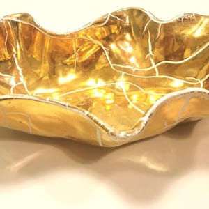 Vintage Gold gewellter Rand Display Dish - Italienischer Stil Art Pottery