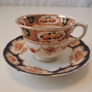 Teetasse und Untertasse Royal Albert Crown China England Nummeriert Vintage