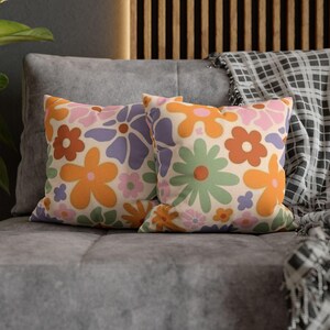 Boho Floral Pillowcase, Decorative Cushion Cover, Cozy Home Decor, Vintage Flower Print, Gift for Gardening Enthusiasts, Living Room Accent