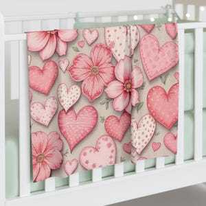 Romantic Floral Baby Swaddle Blanket, Soft Infant Wrap, Newborn Gift, Baby Shower Essentials, Cute Nursery Decor, Heart Pattern