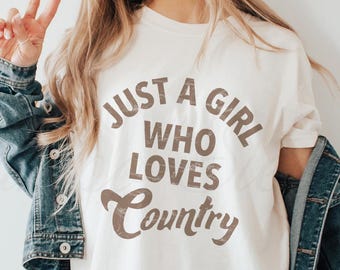 Western Rodeo Cowgirl Komfort Colors Tee