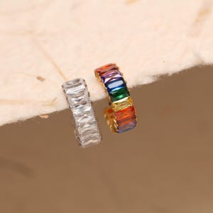 Brinco Huggie de Zircônia Cúbica • Aço Cirúrgico 316L • Joia para Piercing de Concha • Brinco de Cartilagem • Brincos de Argola