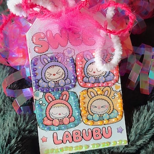 Etiqueta de presente artesanal caprichosa – perfeita para Natal, aniversários ou chás de bebê – personalizável e fofa, labubu