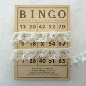 6 yards, dentelle de 2,5 cm, bordure crème écru sur carte de bingo vintage, bords festonnés floraux froncés en polyester, travaux manuels de couture, décoration de journal indésirable