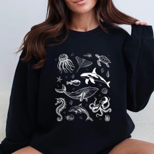 Sea Animals Vintage Sweatshirt, Retro Ocean Sweater, Cute Sea Creatures Sweater, Ocean Gifts, Cozy Warm Unisex Sweatshirt, Ocean Lovers