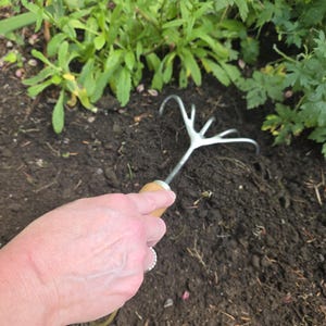 Hand Crafted Garden Cultivator Rake: Heavy Duty Weeding Tool