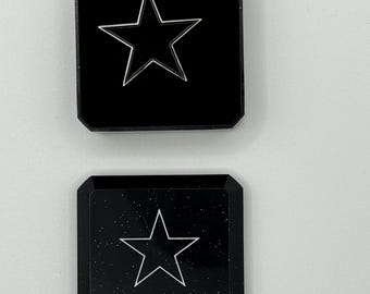 David Bowie Black Star Pin in Branded box Blackstar memorabilia free guitar plenum