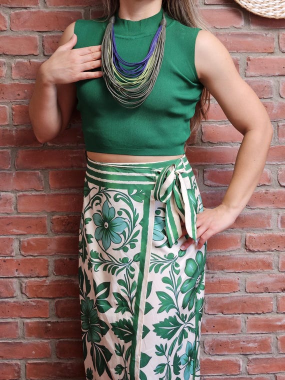 Necklace  - Waxed Cord Maxi Necklace (Royal Blue, Light Green and Dark Green)/ 14in (36cm) in length/ Necklace  Weights 34g (0.08lb)