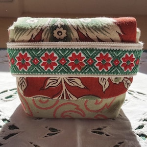 Multi-use fabric pouch, multi-function, red green beige tapestry fabric, makeup pouch
