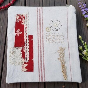 Large multi-use zipped pouch, made from old white linen and embroidered patches in vintage fabric, white pouch