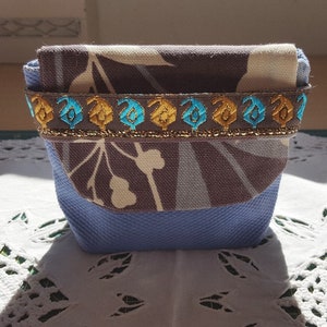 Multi-use fabric pouch, multi-function, blue beige tapestry fabric, makeup pouch