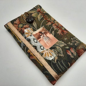 Vintage-Buchtasche aus Stoff, mit Vintage-Motiv, alte Spitze und Stickerei, Buchschutzhülle im Taschenformat