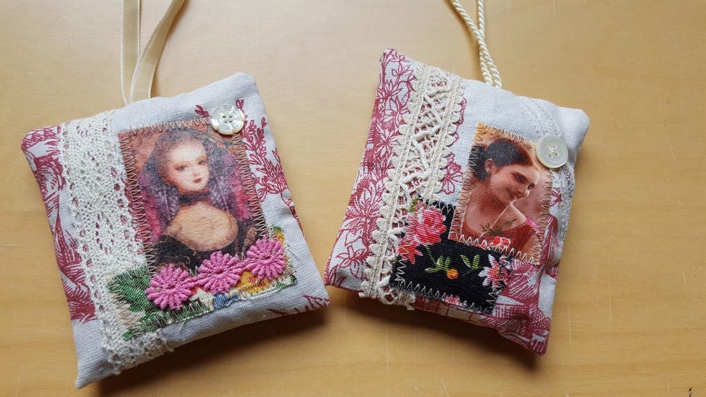 Lot de 2 Sachets Lavande Toile Jouy , Lavender Bag, Dentelle Ancienne Marie Antoinette et Femme Retr