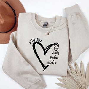 Personalized mama sweatshirt with kids names, custom mama sweatshirt, personalized new mom hoodie, cute Mothers Day gift,