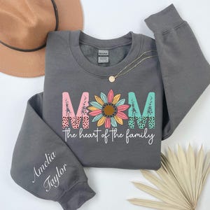 Personalized mama sweatshirt with kids names, custom mama sweatshirt, personalized new mom hoodie, cute Mothers Day gift