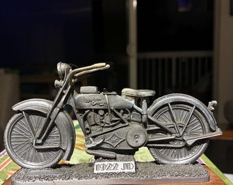 Harley Davidson 1922 JD Motorcycle Pewter Statue Vintage Desk Display Model