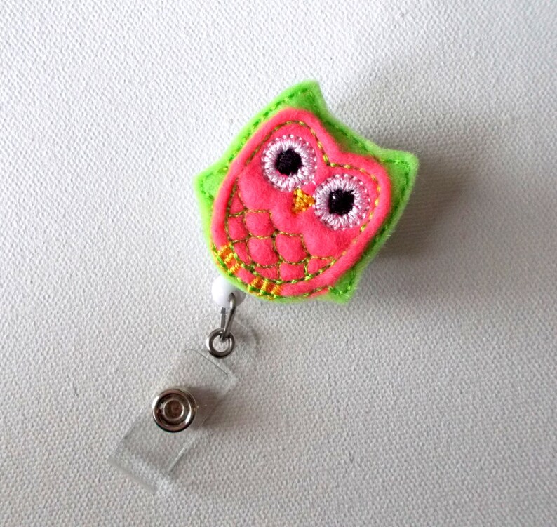 Felt Badge Cute Badge Reel Name Badge Holder Nurse Badge Holder Pink and Green Owl Nursing Badge Clip Retractable ID Badge Reel