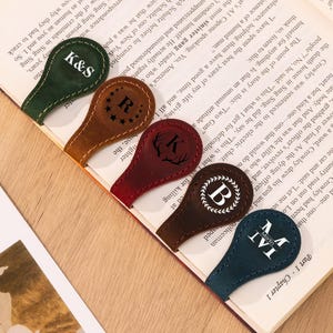 Engraved Name Magnetic Bookmark, Personalized Leather Magnetic Bookmarks, Handmade Bookmark, Book Lover Gift, Birthday Gift for Him Her