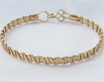 WSB-0117, Gold Filled Bracelet, Gold Bracelet, Handmade Bracelet, Wire Wrapped Bracelet, Bangle, Wire Wrapped