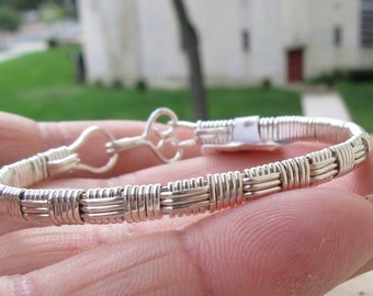 WSB-0259, Armband i sterlingsilver, Silverarmband, Handgjort armband, Trådlindat armband, Armring, Trådlindat, Trådlindade smycken
