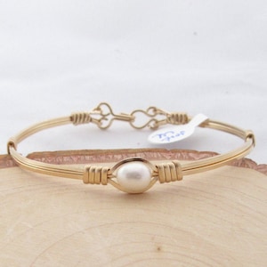 Gold Filled Bracelet, Gold Bracelet, Handmade Bracelet, Wire Wrapped Bracelet, Bangle, Wire Wrapped, Pearl Bracelet,