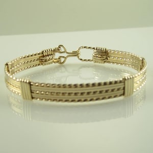 WSB-0168, Gold Filled Bracelet, Gold Bracelet, Handmade Bracelet, Wire Wrapped Bracelet, Bangle, Wire Wrapped