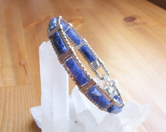 Sodalith Armband, Sodalith Armband, handgemachtes Armband, Edelstein Armband, Armreif, Wire Wrapped Armband, Blau Armband, Wire Wrapped