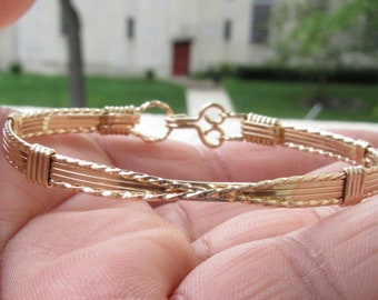 WSB-0320, Gold Filled Bracelet, Gold Bracelet, Handmade Bracelet, Wire Wrapped Bracelet, Bangle, Wire Wrapped