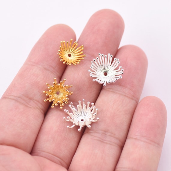 5個 花の雄しべ雌しべ 13 mm~17 mm 金/銀メッキ銅メタルルースビーズ  
