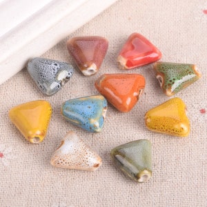 10pcs 16mm Triangle Shape Handmade Fancy Glazed Ceramic Porcelain Loose Crafts Beads for Jewelry Making DIY Findings