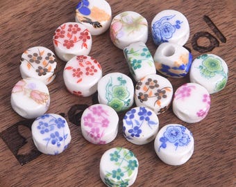 Cozylkx 20 Perline in Ceramica Stampate a Fiori da 12 Mm, Perline in Porcellana Blu E