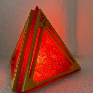 3D Printed Sith Holocron Replica | Star Wars Inspired Dark Side Prop | PETG Cosplay & Collector Display | Fan Made Sci-Fi Artifact