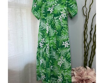 Vintage Hawaiian Reserve Muumuu Dress Tropical Fern Floral Green Women's Small
