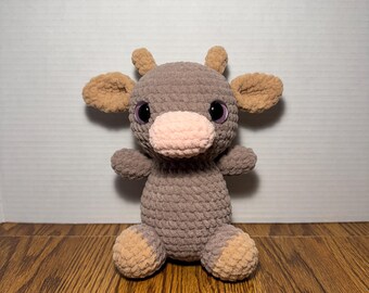 かぎ針編みの茶色の牛