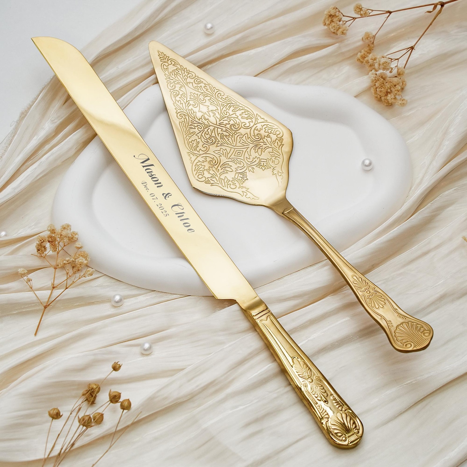 Custom Wedding Cake Cutting Set,Cake knife set, Wedding Gift For Bridal Shower, Bride And Groom Gift,Bridal Pastry Set,Pastry Cutting Kit - Gold, 01