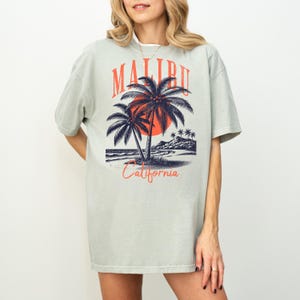 Malibu California Shirt, Retro Palm Tree Beach Tee, Vintage Sunset Graphic T-Shirt, Comfort Colors Coastal Gift, California Summer Shirt