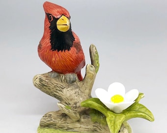 Munro On Natures Wing Cardinal Figurine, Red Bird Flower, Hand Painted Bisque Porcelain, Vintage Made in Thailand