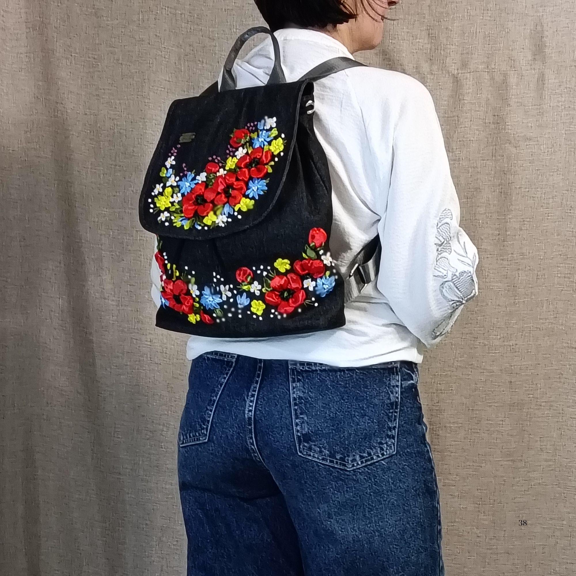 刺繍デニムバックパック：ハンドメイドの花柄リボンアート - Etsy 日本