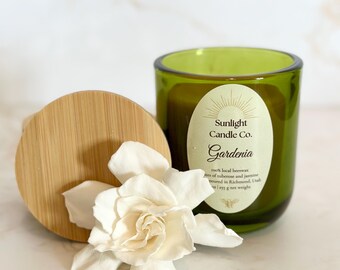 Gardenia Beeswax Candle: Hand-Poured, 9 oz, Emerald Glass Jar, Bamboo Lid, Organic