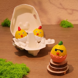 Öko-verpackte hölzerne Ostereier im Eierkarton - handgeschnitzte Eier, Ostergeschenk mit recycelter Box, Ostergeschenk, Ostergeschenk für Kinder, Osterkorb
