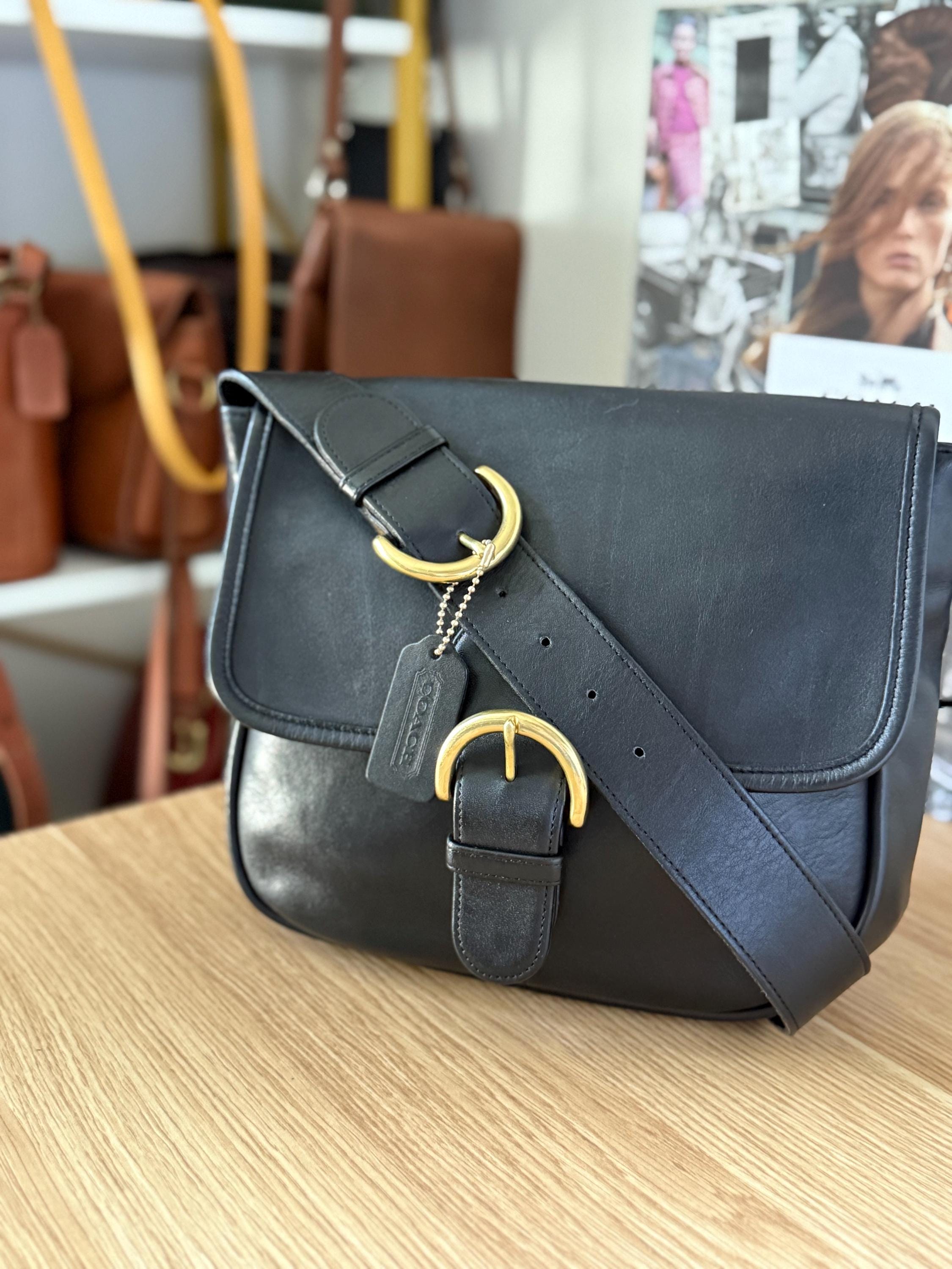 COACH ウエストバッグ　ボディバッグ　ピンク　レザー　 美品 Hippie Flap Coach - Etsy