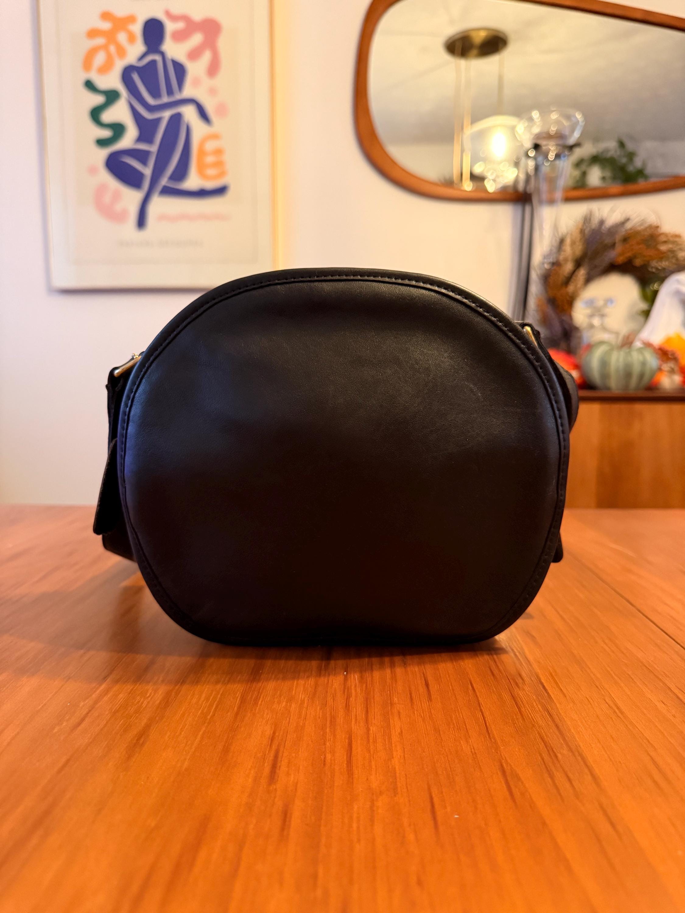 1990 Vintage Coach Chester Style #9901 - Etsy