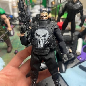Mezco Punisher - Etsy