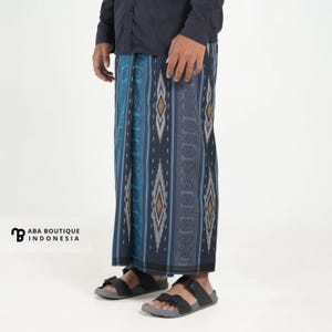 Sarong / batik sarong for men / print sarong / beach sarong / beachwrap-sarong shawl / Sarong Cendana / Sarong For Muslim