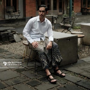 Sarong Batik For Men Muslim Prayer - Print Sarong - Beach Sarong - Beachwrap - Sarong Shawl - Islamic Ramadhan Eid Mubarak Gift